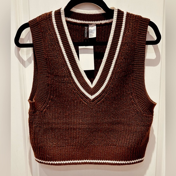 H&M Sweaters - Rib- Knit Sweater Vest